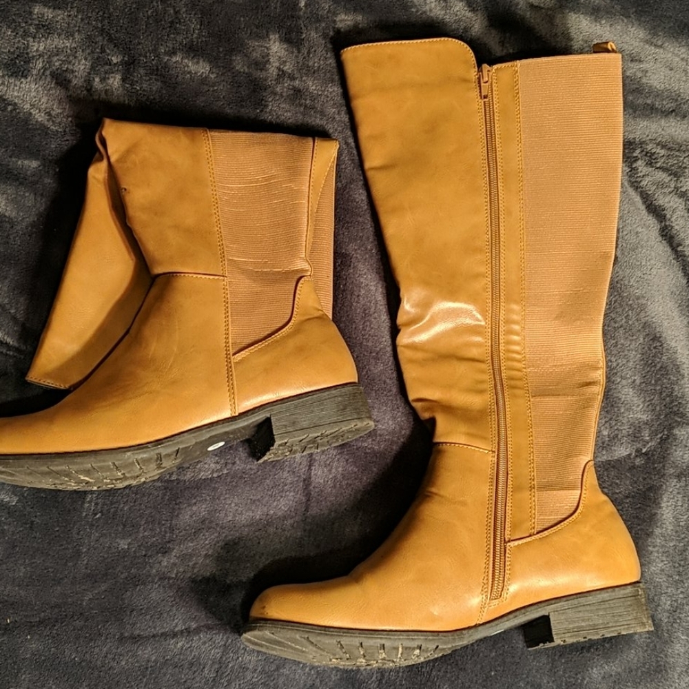 Tan Ivy Boots